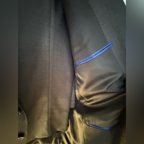 Kenneth Cole Reaction Charcoal Men’s Suit - Picture 13 of 15